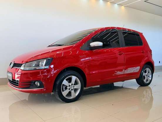 VOLKSWAGEN-FOX-2015