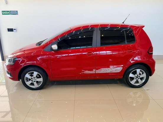 VOLKSWAGEN-FOX-2015