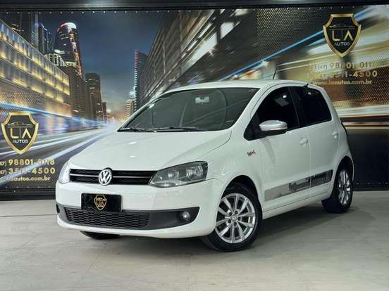 VOLKSWAGEN-FOX-2013