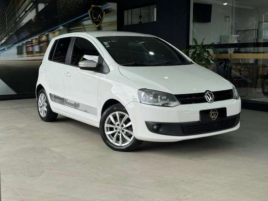 VOLKSWAGEN-FOX-2013