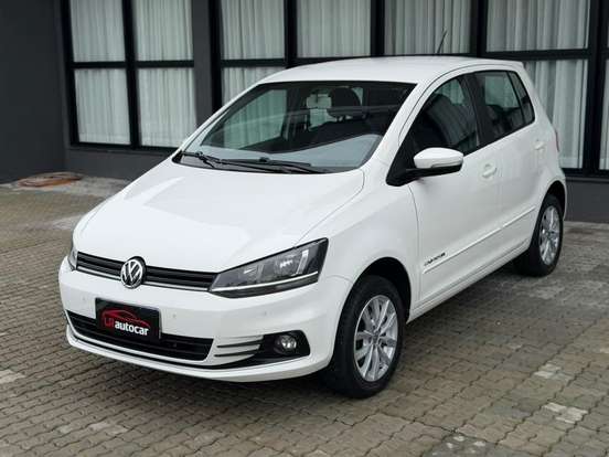 VOLKSWAGEN-FOX-1.6 MSI COMFORTLINE 8V FLEX 4P MANUAL VOLKSWAGEN-FOX-2015
