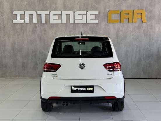VOLKSWAGEN-FOX-1.6 MSI PEPPER 16V FLEX 4P MANUAL VOLKSWAGEN-FOX-2015