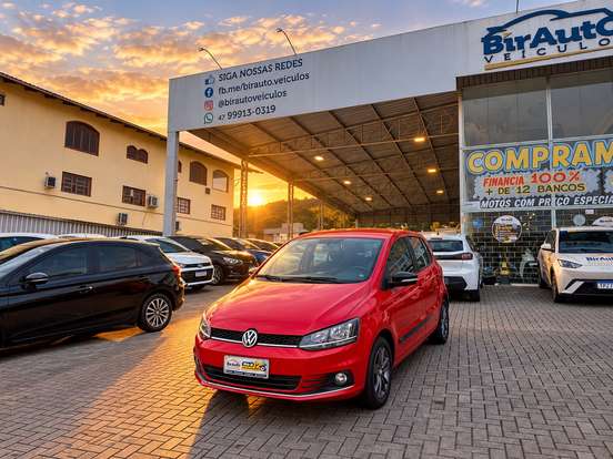 VOLKSWAGEN-FOX-2016