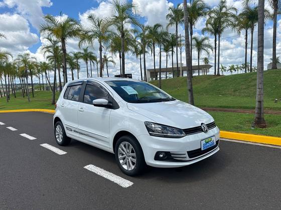 VOLKSWAGEN FOX 1.6 MSI TOTAL FLEX CONNECT 4P I-MOTION