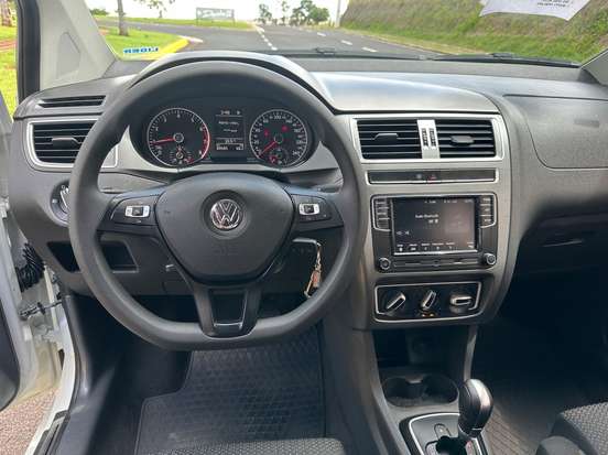 VOLKSWAGEN-FOX-1.6 MSI TOTAL FLEX CONNECT 4P I-MOTION VOLKSWAGEN-FOX-2018