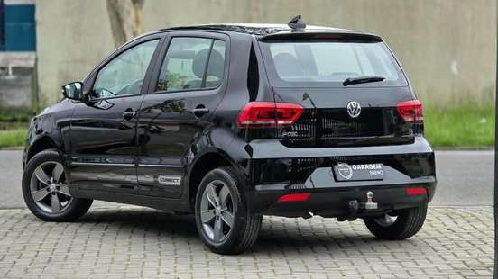VOLKSWAGEN-FOX-2019