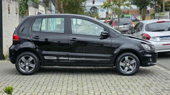 VOLKSWAGEN-FOX-2019