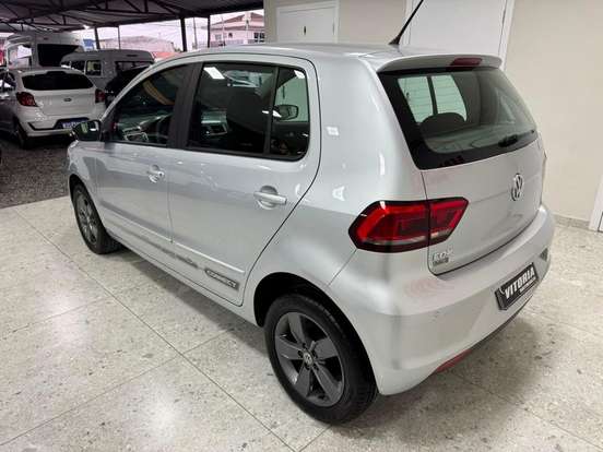 VOLKSWAGEN-FOX-2019