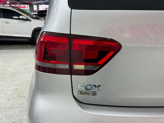VOLKSWAGEN-FOX-2019