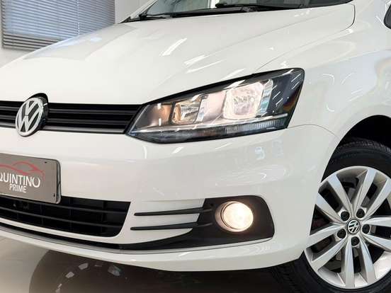 VOLKSWAGEN-FOX-2017