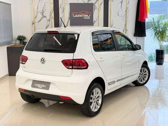 VOLKSWAGEN-FOX-2017