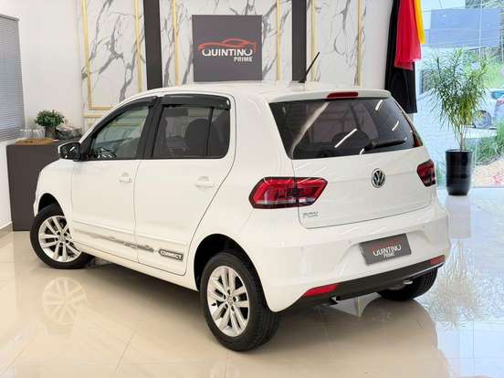VOLKSWAGEN-FOX-2017