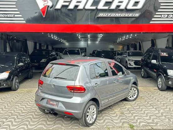 VOLKSWAGEN-FOX-2017