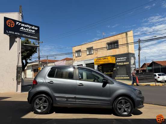 VOLKSWAGEN-FOX-2018