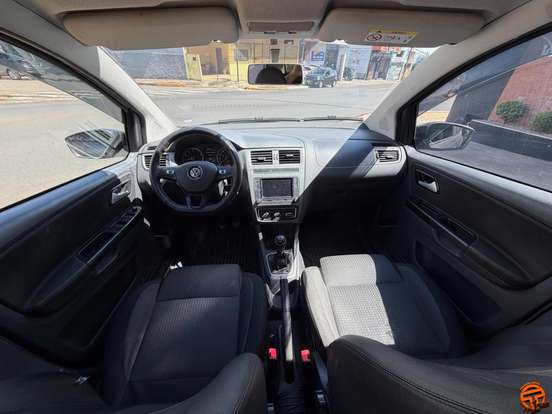 VOLKSWAGEN-FOX-2018