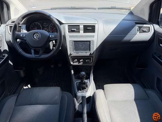VOLKSWAGEN-FOX-2018