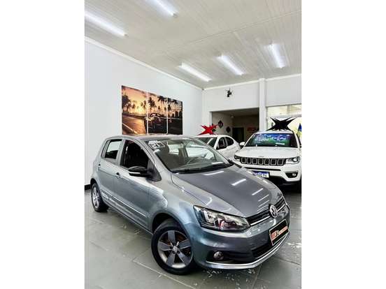 VOLKSWAGEN-FOX-2020