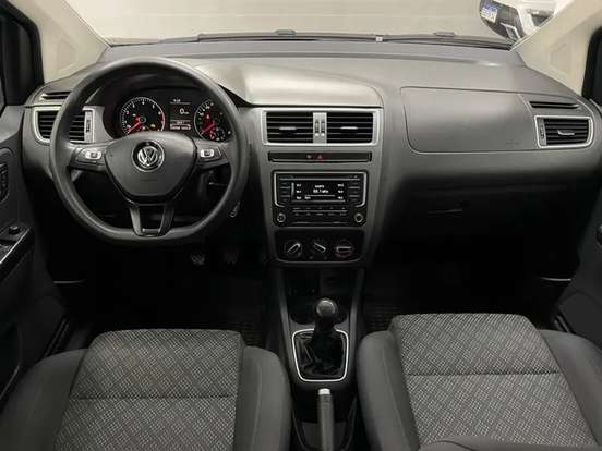 VOLKSWAGEN-FOX-1.6 MSI TRENDLINE 8V FLEX 4P MANUAL VOLKSWAGEN-FOX-2016