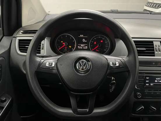 VOLKSWAGEN-FOX-1.6 MSI TRENDLINE 8V FLEX 4P MANUAL VOLKSWAGEN-FOX-2016