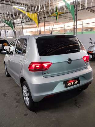 VOLKSWAGEN-FOX-2015