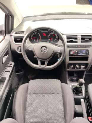 VOLKSWAGEN-FOX-1.6 MSI TRENDLINE 8V FLEX 4P MANUAL VOLKSWAGEN-FOX-2015