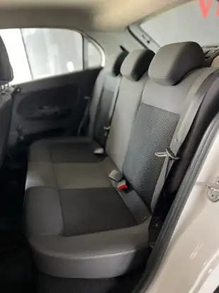VOLKSWAGEN-GOL-2021