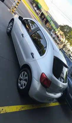 VOLKSWAGEN-GOL-2015