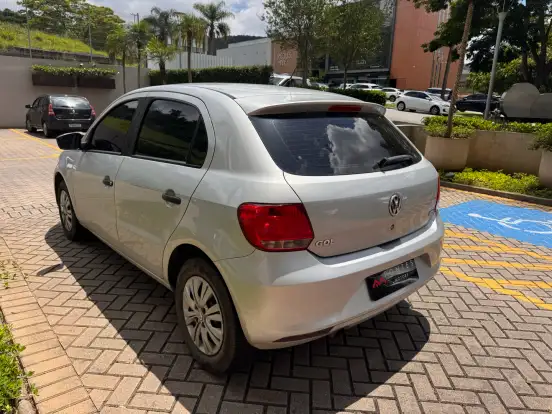 VOLKSWAGEN-GOL-2016