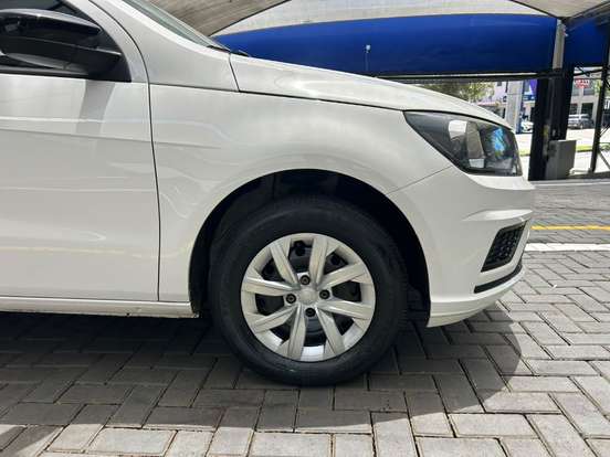 VOLKSWAGEN-GOL-2022