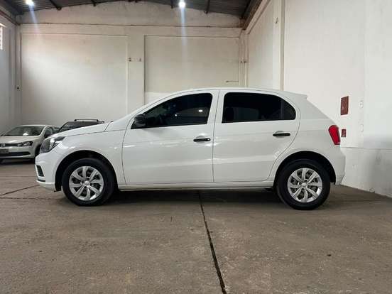 VOLKSWAGEN-GOL-2022