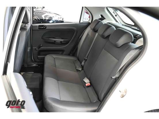 VOLKSWAGEN-GOL-2022