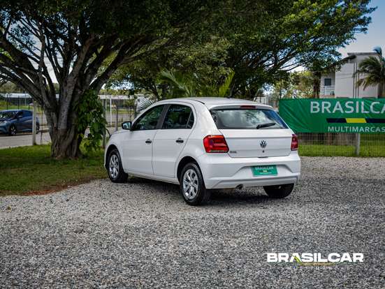 VOLKSWAGEN-GOL-2021
