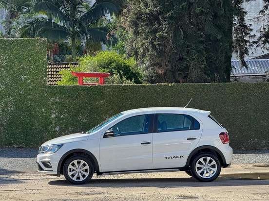 VOLKSWAGEN-GOL-2017