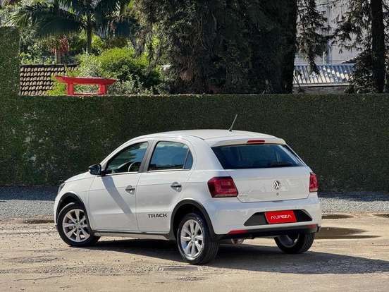 VOLKSWAGEN-GOL-2017