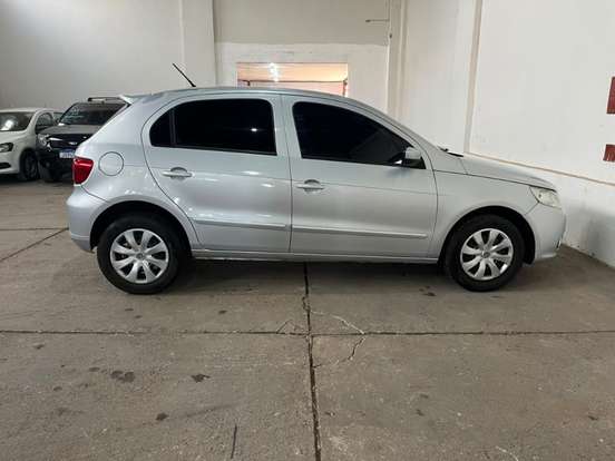 VOLKSWAGEN-GOL-2010