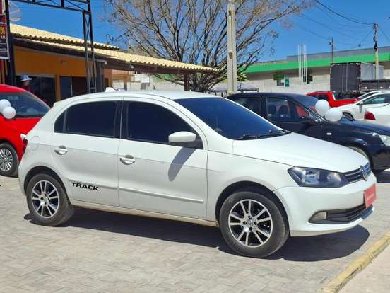 VOLKSWAGEN-GOL-2013