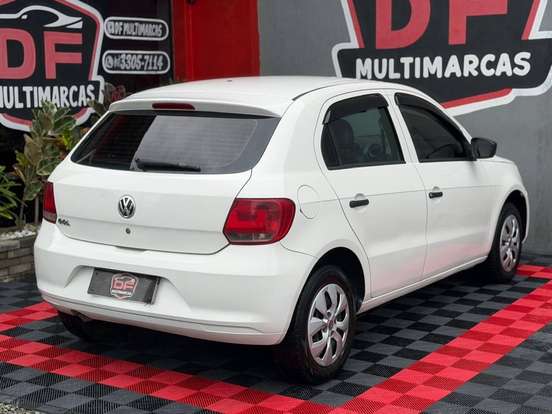 VOLKSWAGEN-GOL-2014