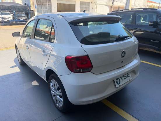 VOLKSWAGEN-GOL-2013