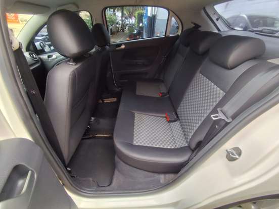 VOLKSWAGEN-GOL-2015