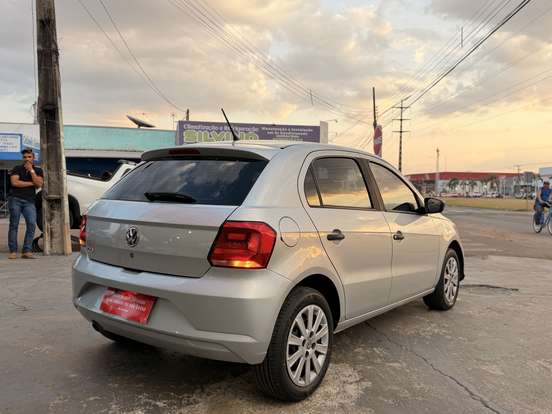 VOLKSWAGEN-GOL-2021