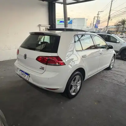 VOLKSWAGEN-GOLF-2014