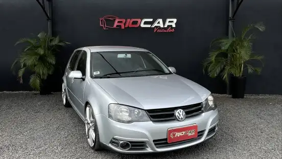 VOLKSWAGEN-GOLF-2010