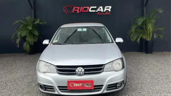 VOLKSWAGEN-GOLF-2010