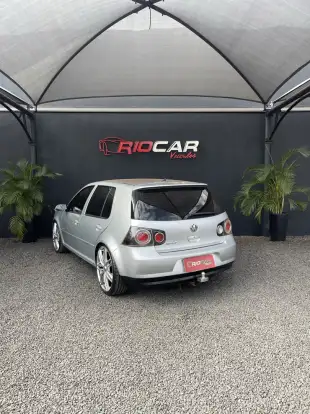 VOLKSWAGEN-GOLF-2010