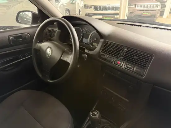 VOLKSWAGEN-GOLF-2007