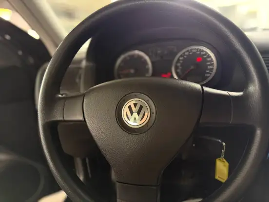 VOLKSWAGEN-GOLF-2007