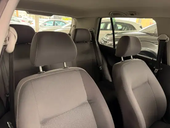 VOLKSWAGEN-GOLF-2007