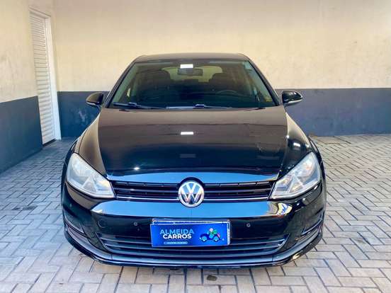 VOLKSWAGEN-GOLF-2014