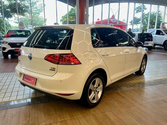 VOLKSWAGEN-GOLF-1.4 TSI COMFORTLINE 16V GASOLINA 4P AUTOMÁTICO VOLKSWAGEN-GOLF-2015