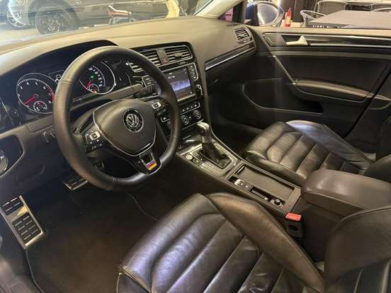 VOLKSWAGEN-GOLF-2013